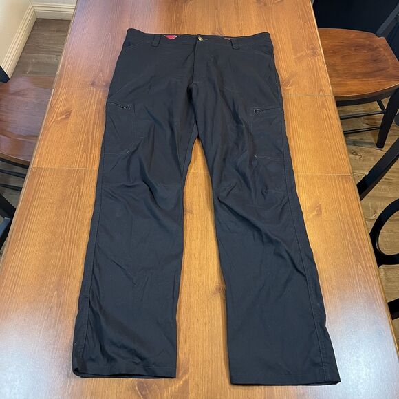 Wrangler Pants Mens 38x32 Black Outdoor Zip Pocket Stretch Nylon NW788NB Hiking‎ - Picture 1 of 11